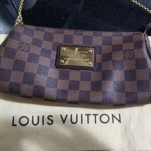 LOUIS VUITTON Eva Clutch